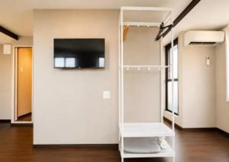 Sun Plaza apartment interior, representative of Rooms 101 and 401